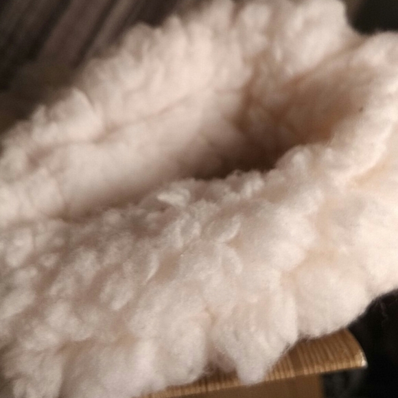 Cozy Slipper Socks - Picture 4 of 4